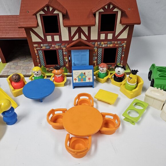 Vintage Fisher-Price Little People #952 Tudor Family Playhouse House Lot - Picture 3 of 9